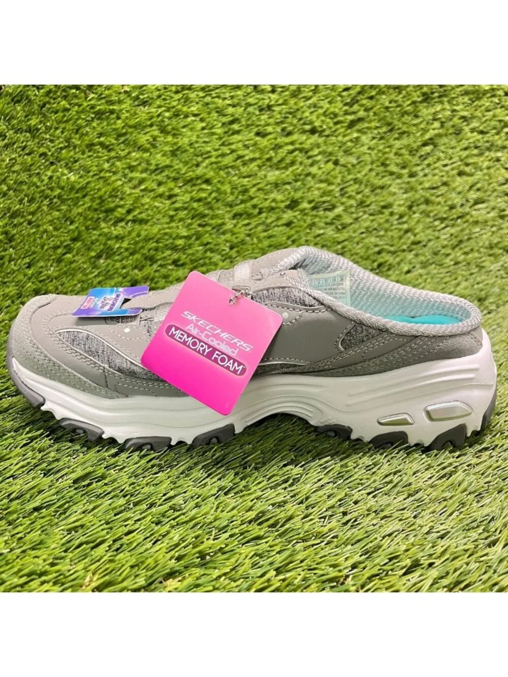 Skechers D'Lites Resilient Womens Size 7 Gray White Athletic Slip On Mule Shoes